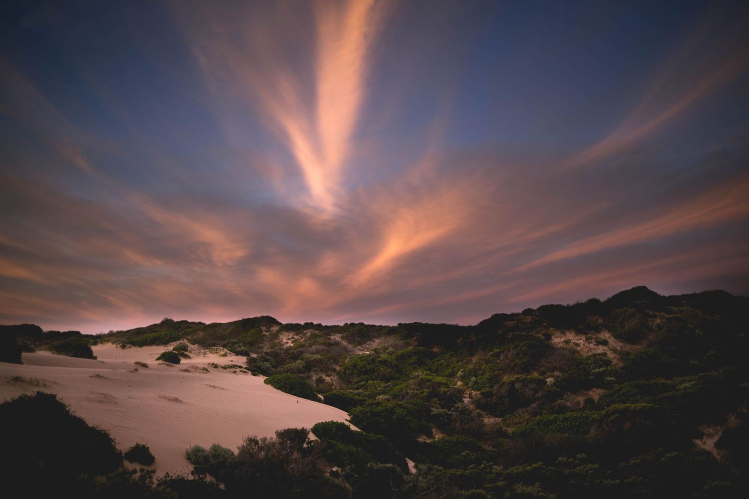 Coorong National Park, South Australia:- 2022
Travel photography, Australia
© 2022 Jenna Hennessy / The Tone Curve