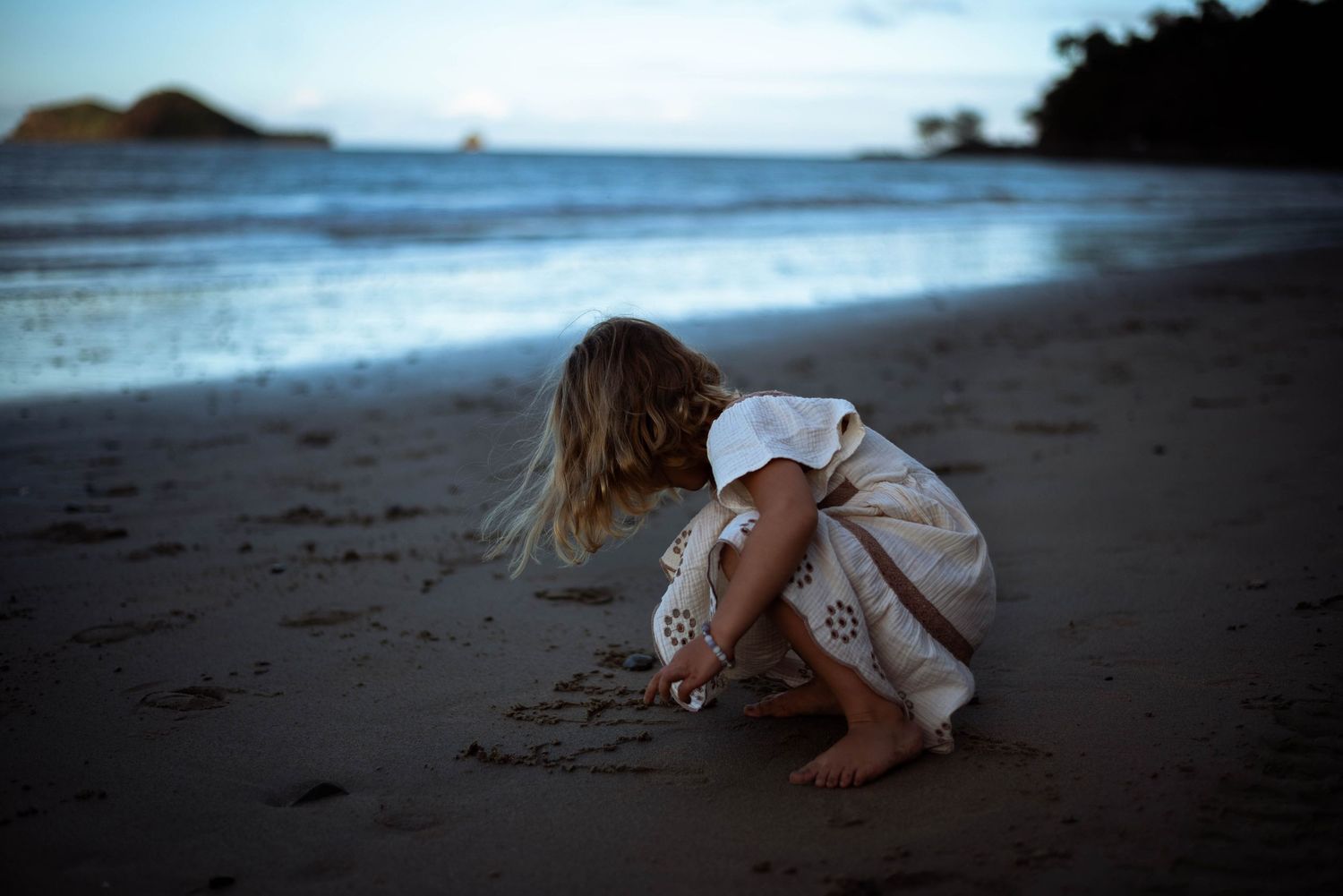 Family photos by the beach, The Tone Curve Cairns copyright