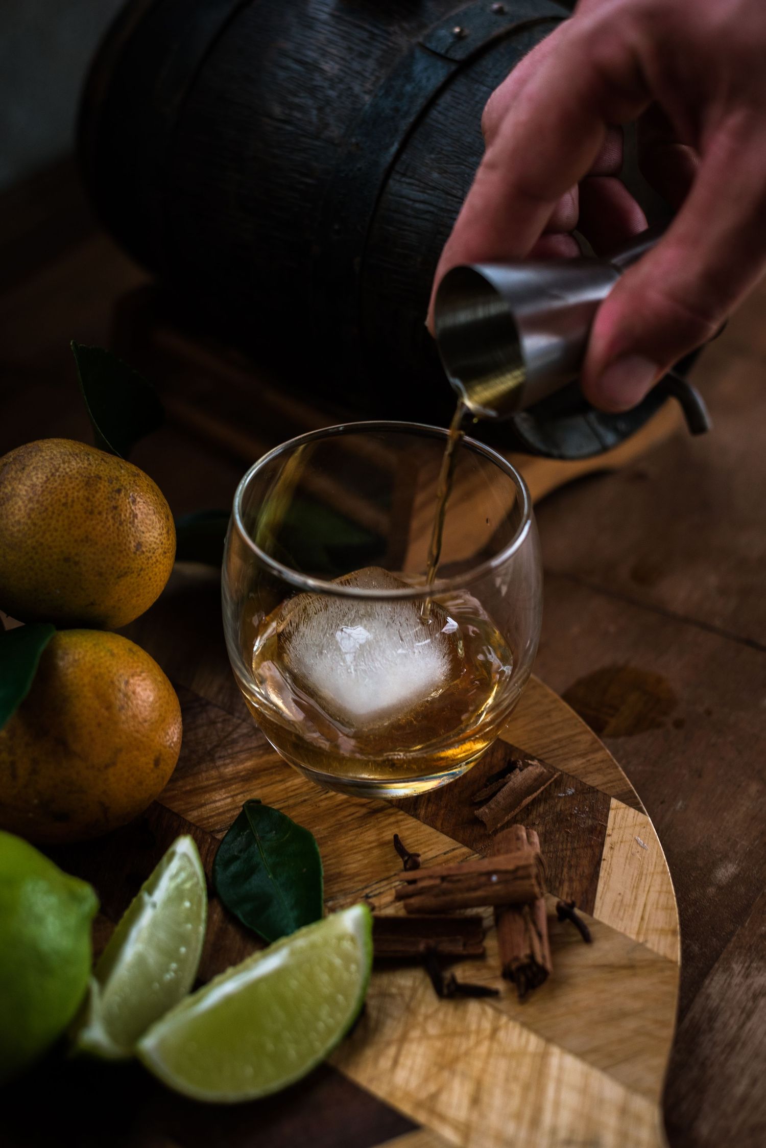 food photography, rum, drink, cairns, tropical
© 2025 Jenna Hennessy / The Tone Curve