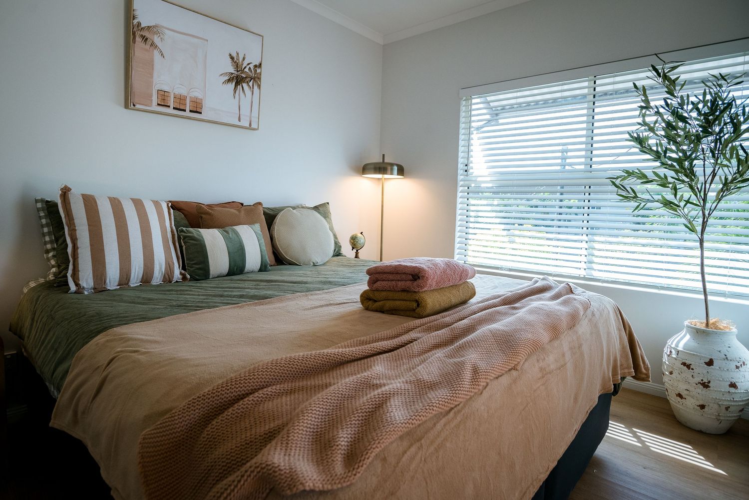 Interior, air bnb photo shoot, The Tone Curve Cairns, copyright, air bnb photographer