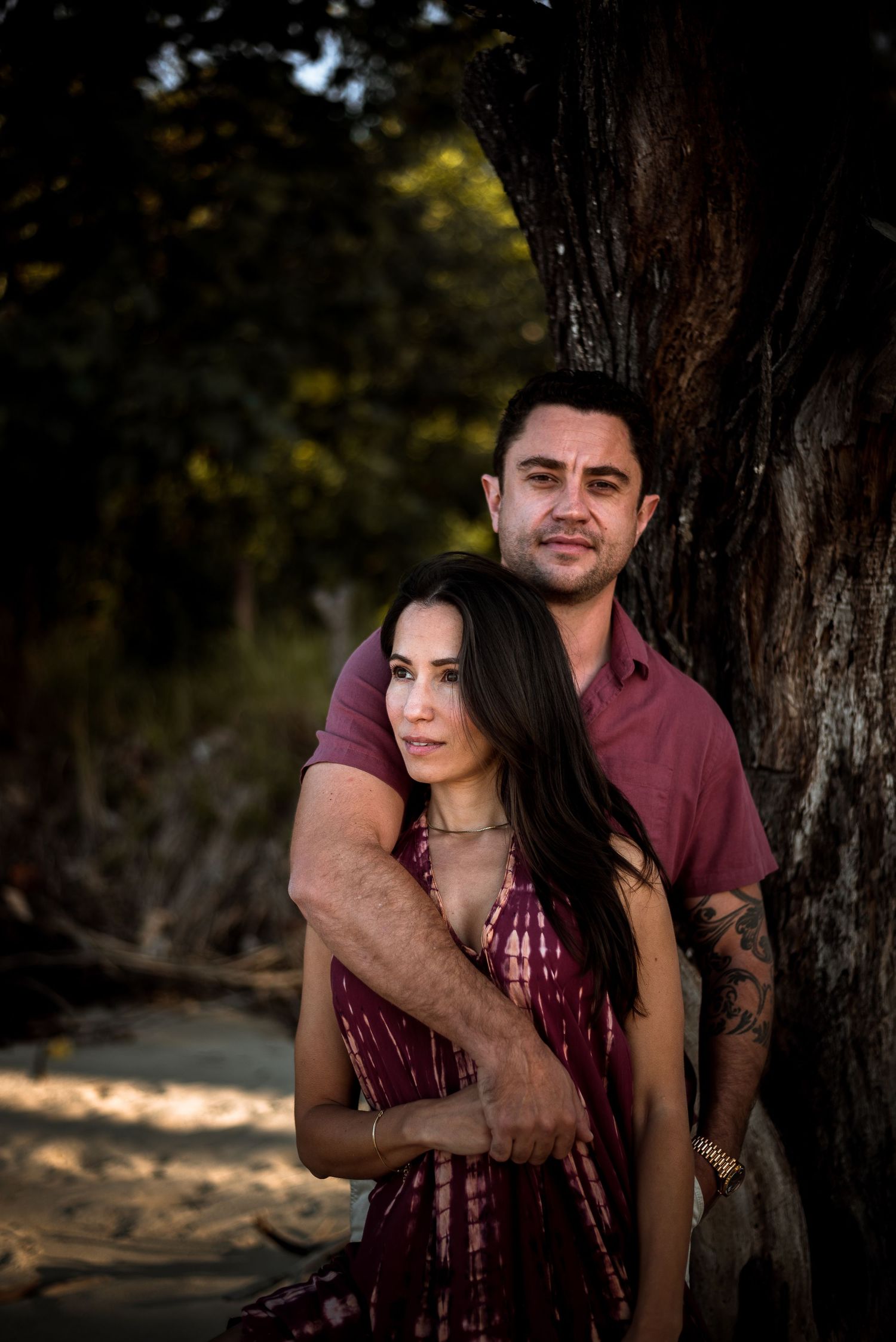 editorial style couple posing at beach in cairns © 2025 Jenna Hennessy / The Tone Curve
