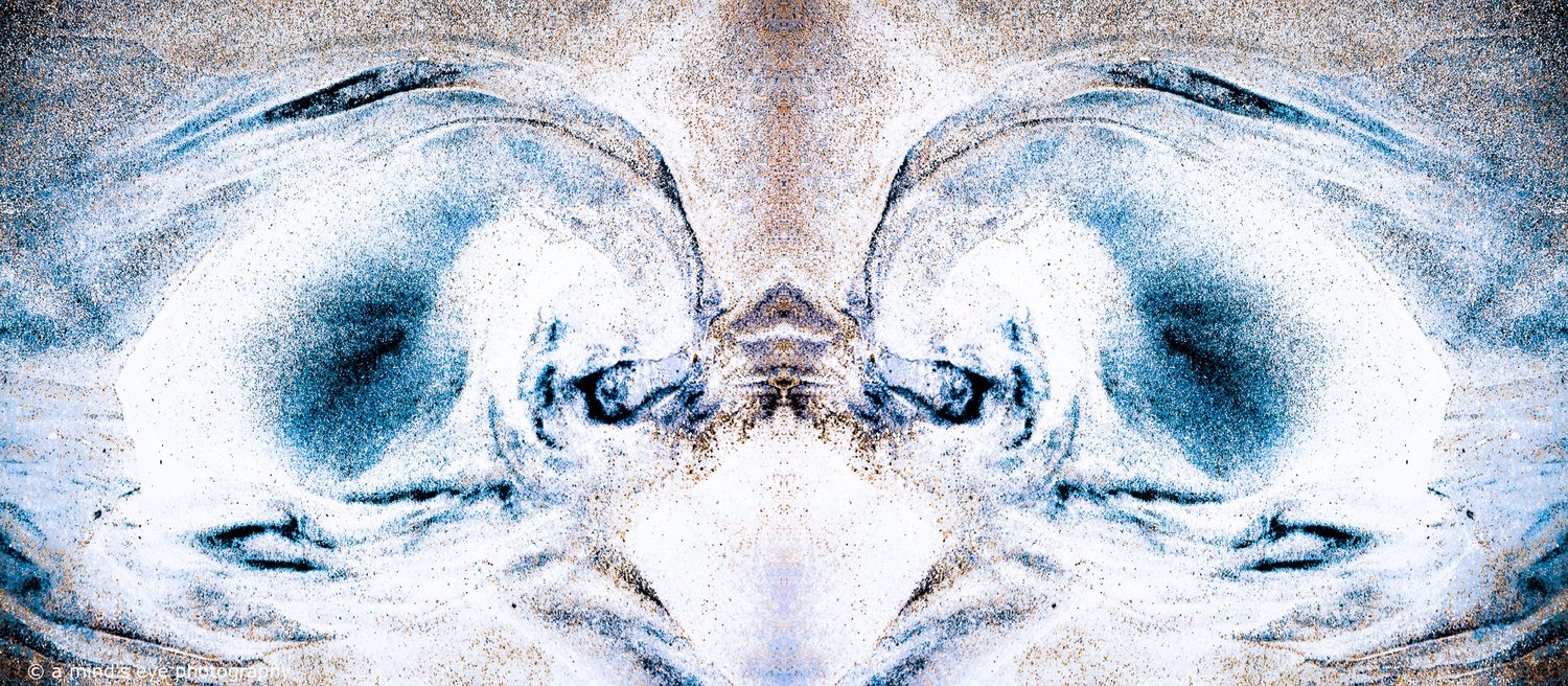 colour, photo, photography, abstract, symmetrical, symmetry, shapes, graphic, graphical image, strange, different, creative