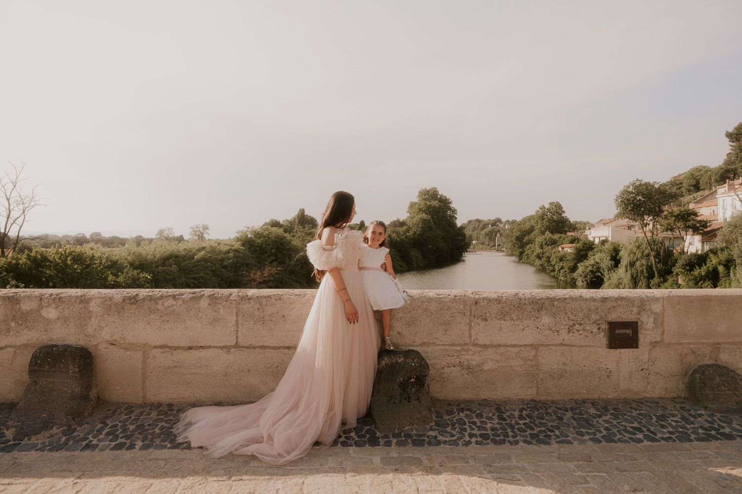Séance famille, maman enfant, maman fille, robe de mariée, robe de soirée, robe demoiselle d'honneur