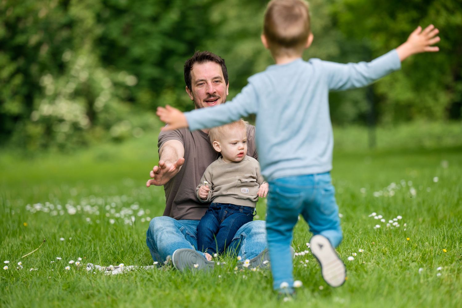 Familie, kinderen, portret, fotoshoot op locatie, fotograaf Halle;