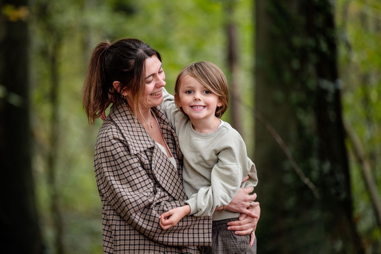 Familie, kinderen, portret, fotoshoot op locatie, fotograaf Halle;