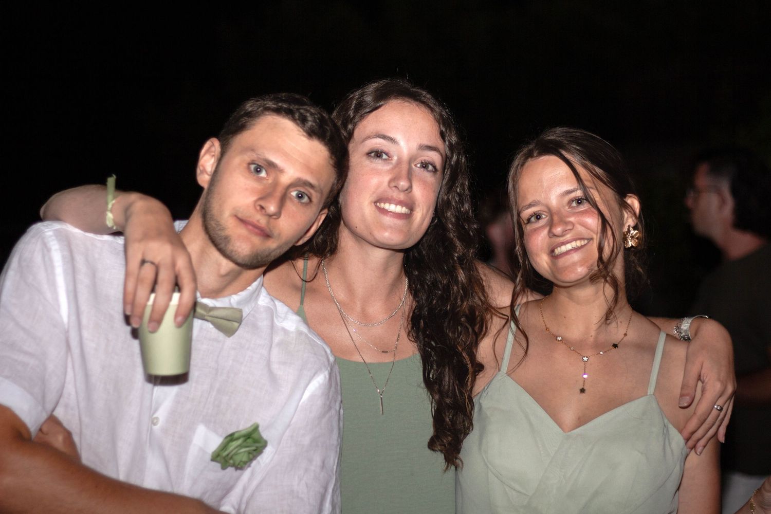 Photo au flash lors d'une soirée