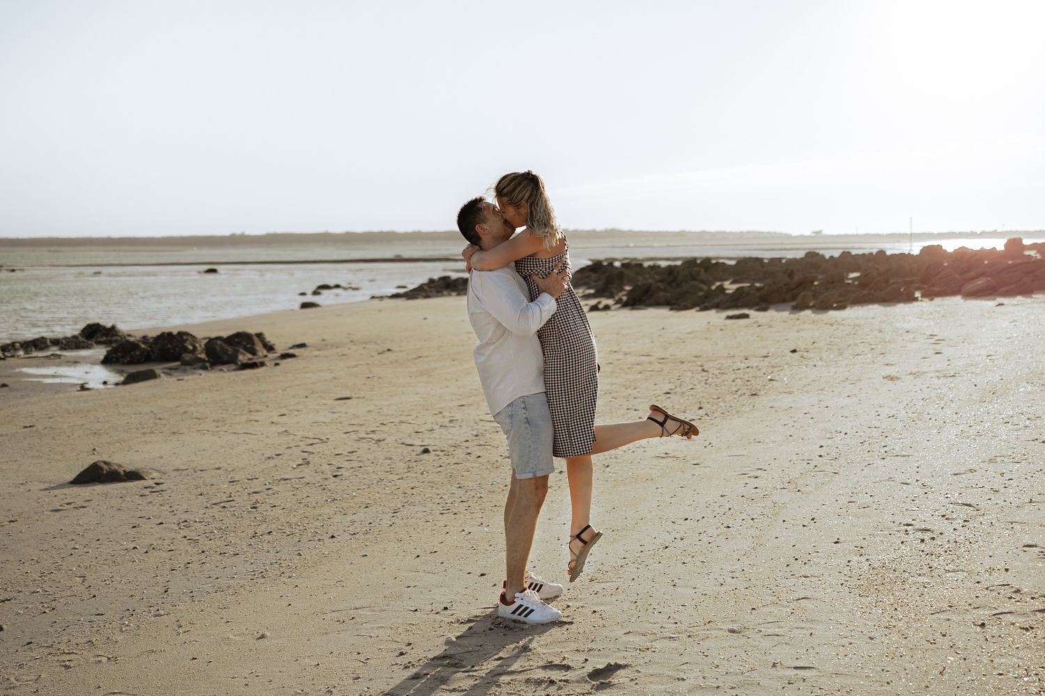 shooting couple à la plage