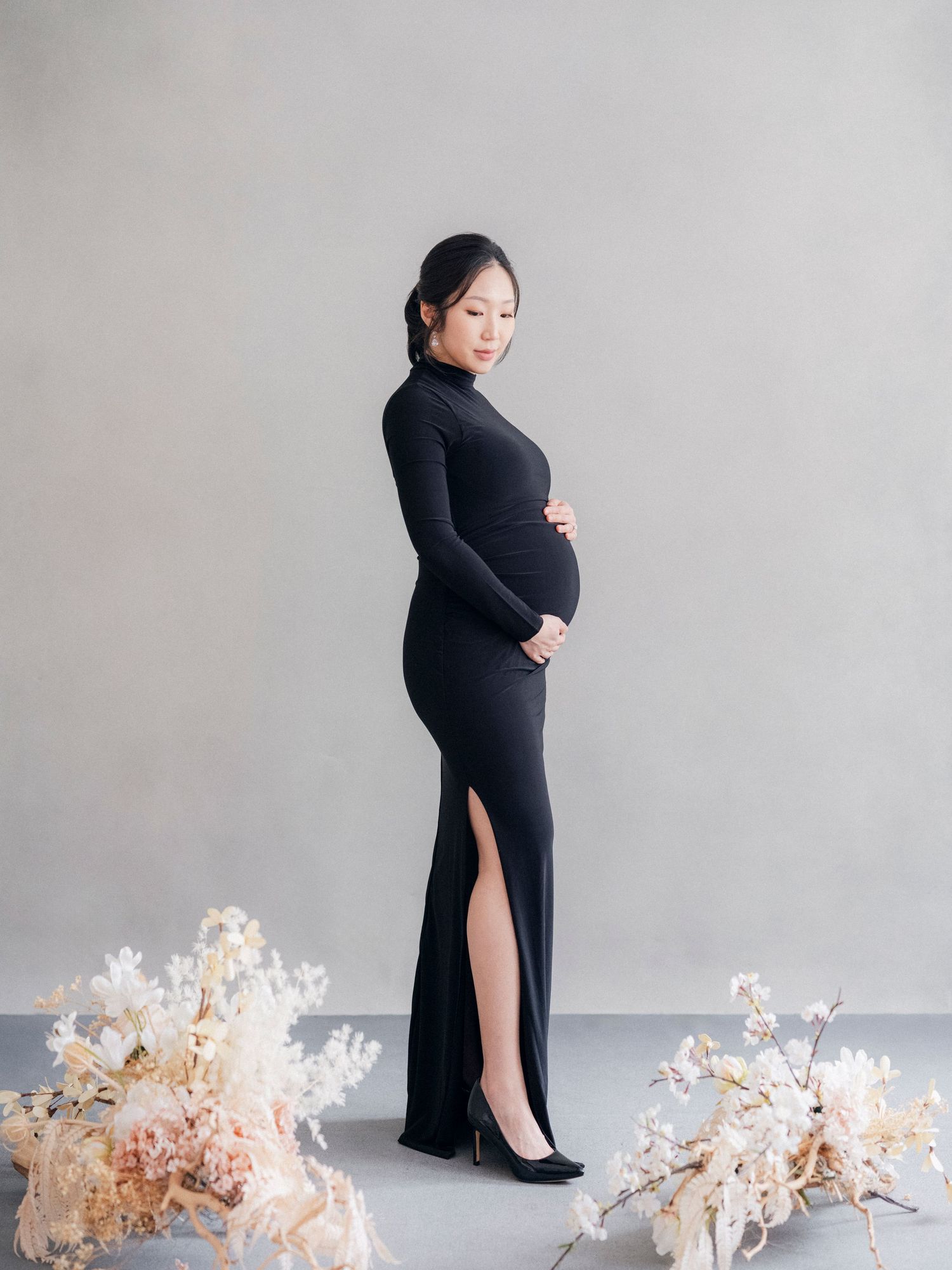 Elegant maternity photography and motherhood portraits in New York City by STUDIO OC