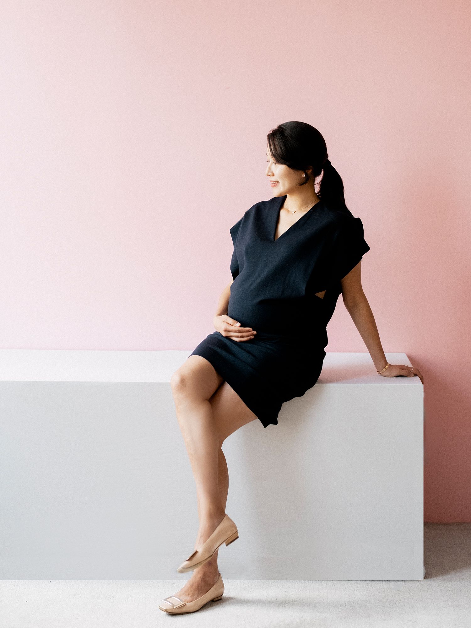 Elegant maternity photography and motherhood portraits in New York City by STUDIO OC