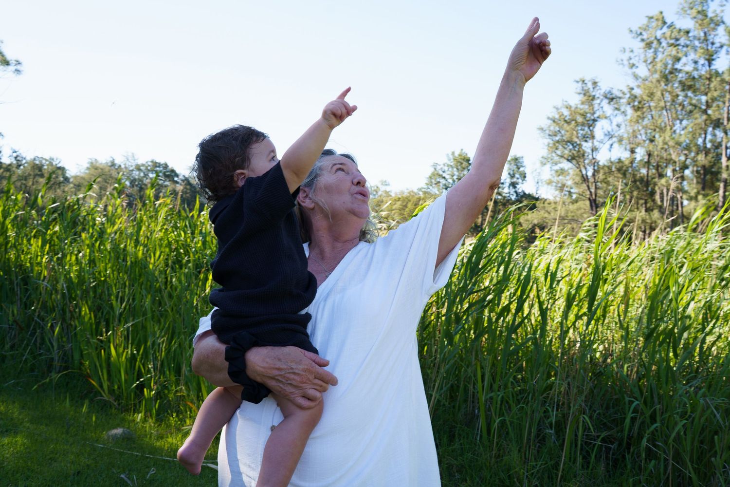 Western Sydney family photographer capturing relaxed, heartfelt moments between parents and children