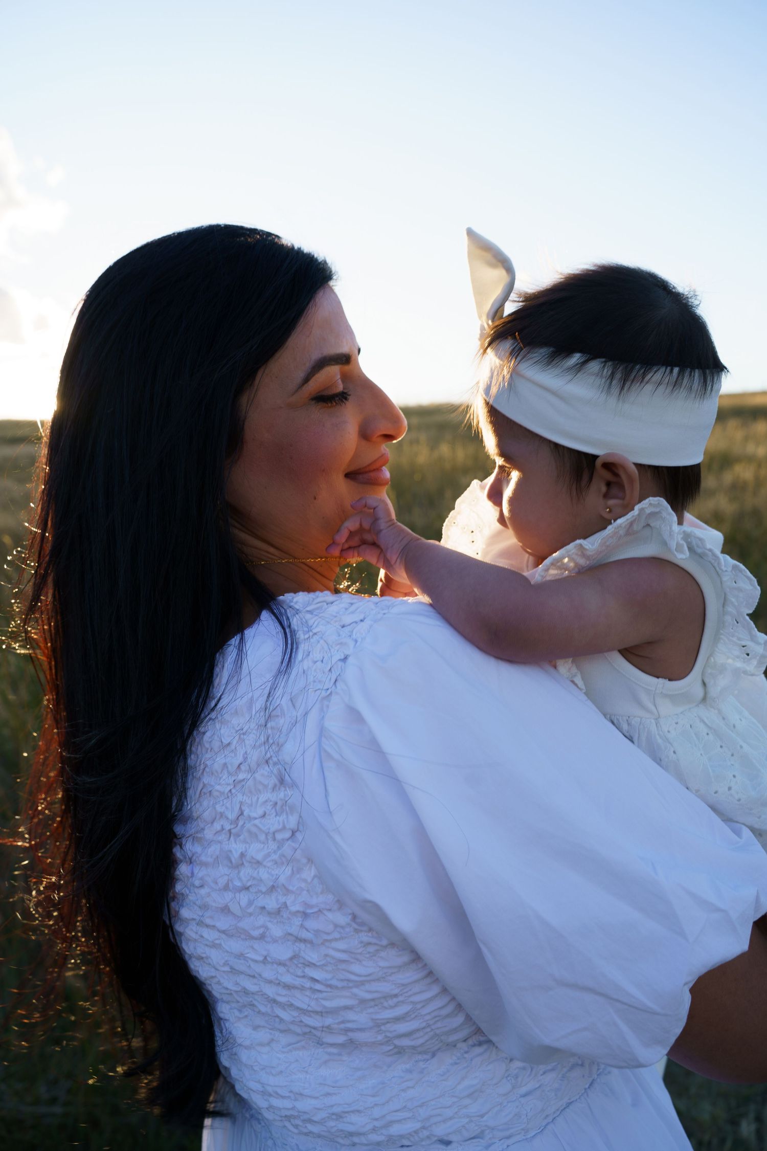 Western Sydney family photographer capturing relaxed, heartfelt moments between parents and children