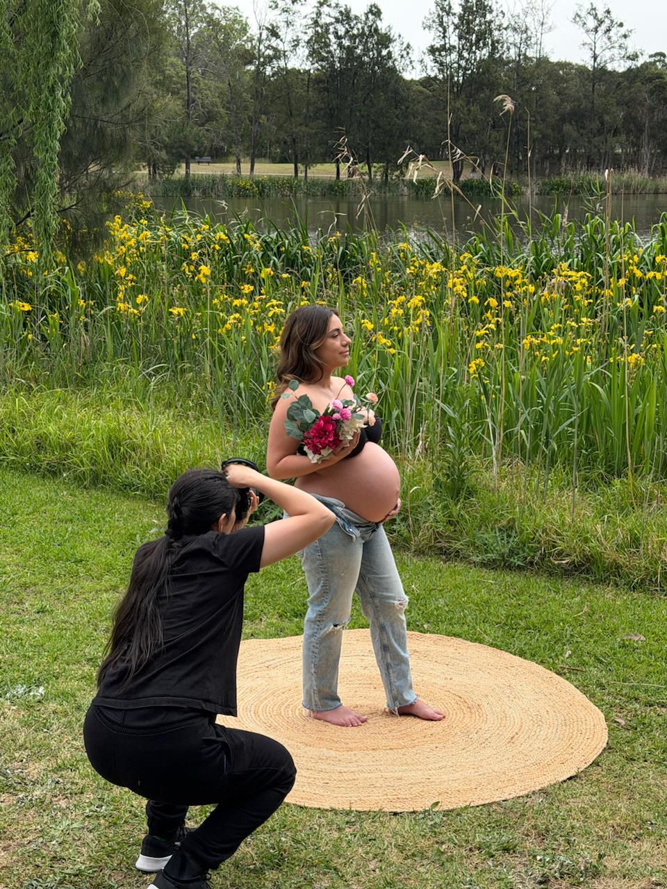 Gentle, natural photography of families and parents with children in Western Sydney
