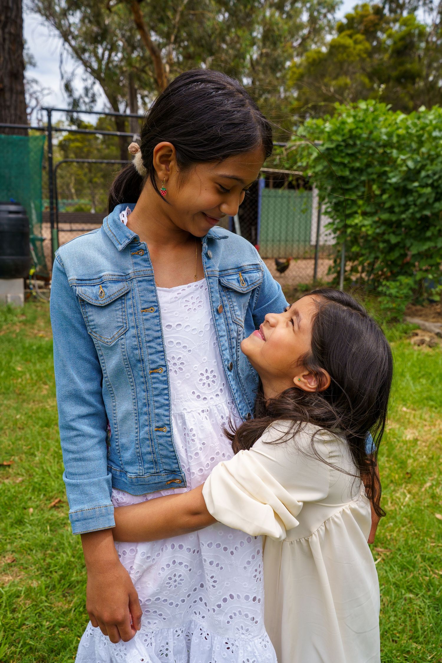 Gentle, natural photography of families and parents with children in Western Sydney