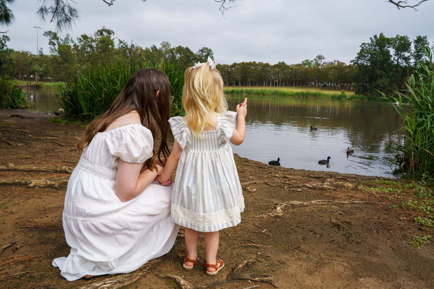 Western Sydney family photographer capturing relaxed, heartfelt moments between parents and children