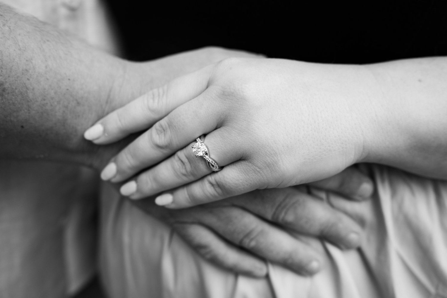 Western Sydney family photographer capturing relaxed, heartfelt moments between parents and children