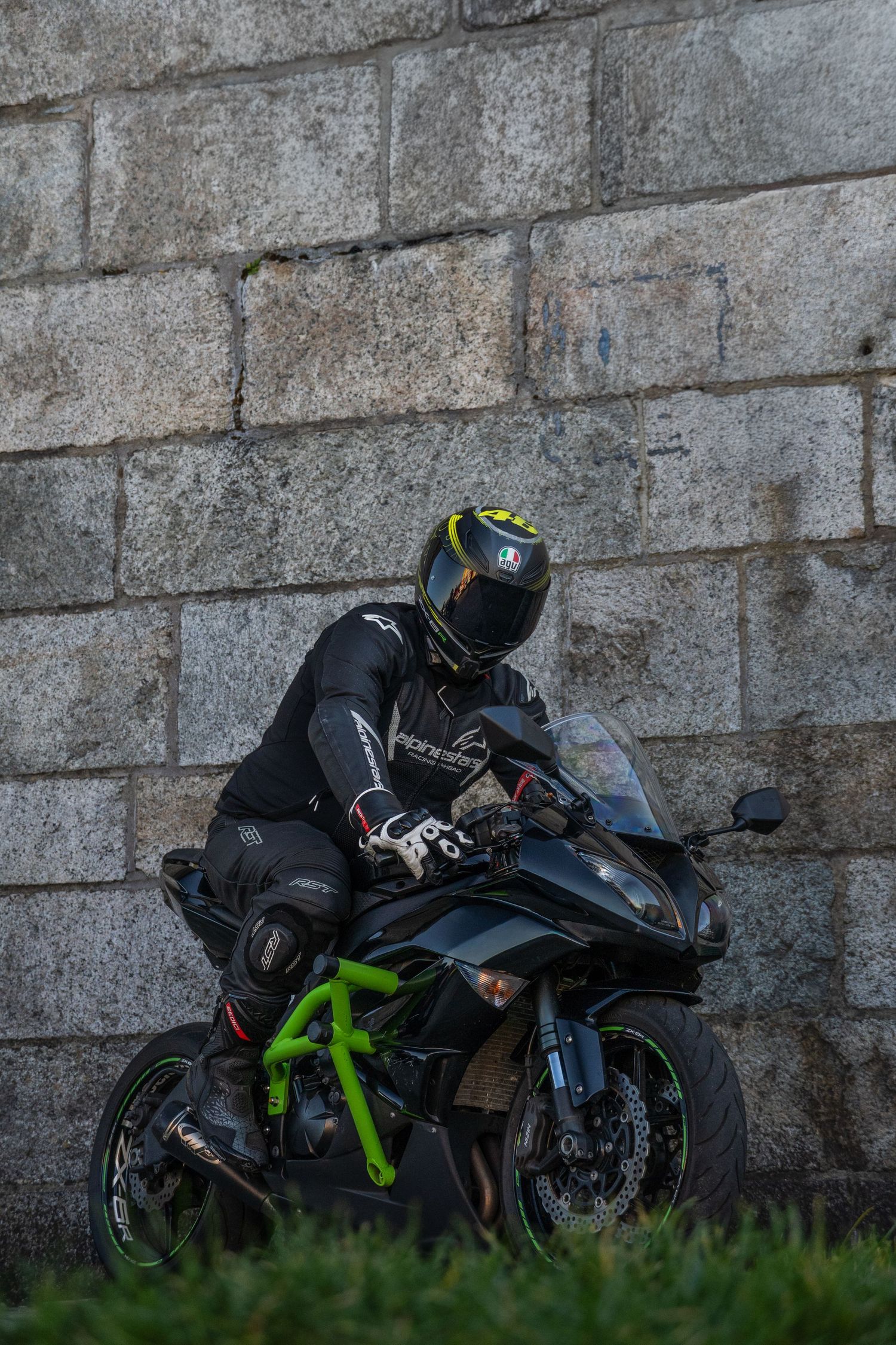 Black Kawasaki 600