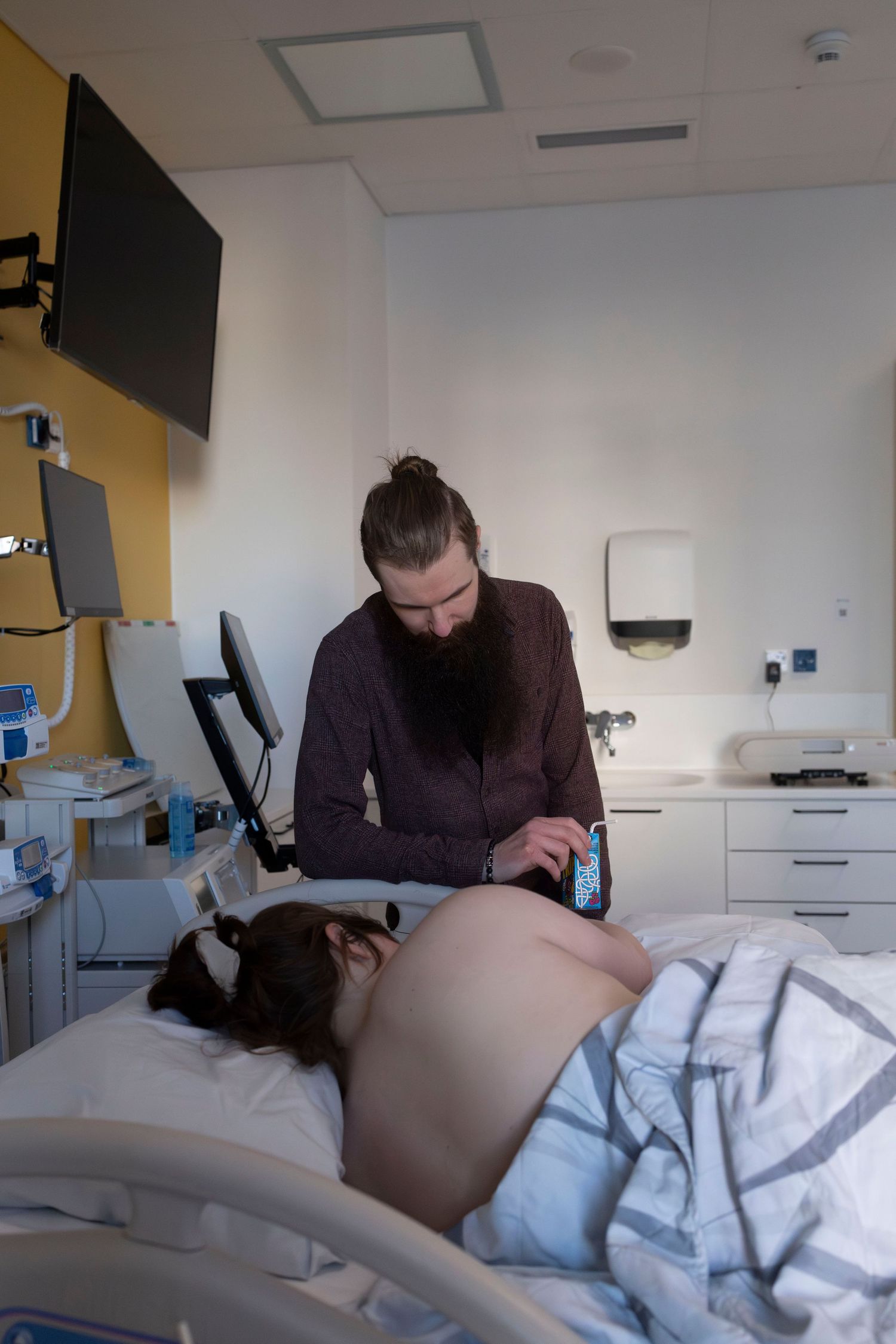 Synnytyskuvaus - dokumentaarinen valokuvaaja Jyväskylässä - Maija Kemell