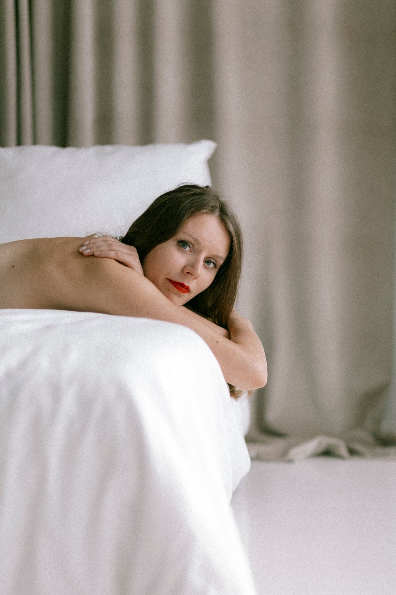 Boudoirkuvaus ja luonnollinen muotokuvaus Jyväskylässä - Maija Kemell