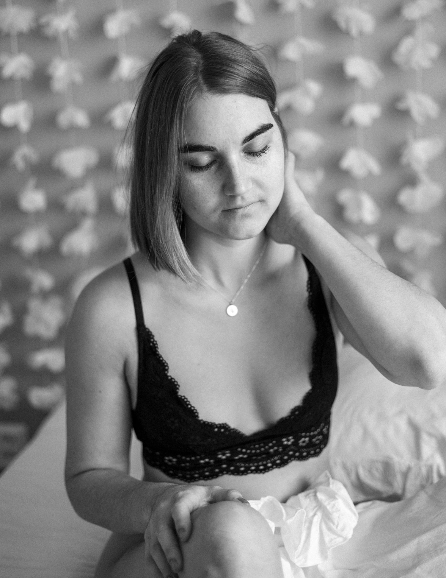 Boudoirkuvaus ja luonnollinen muotokuvaus Jyväskylässä - Maija Kemell