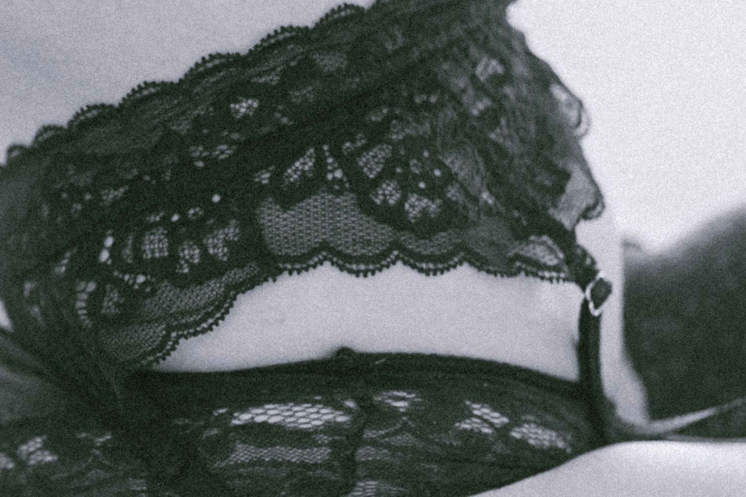 Boudoirkuvaus ja luonnollinen muotokuvaus Jyväskylässä - Maija Kemell