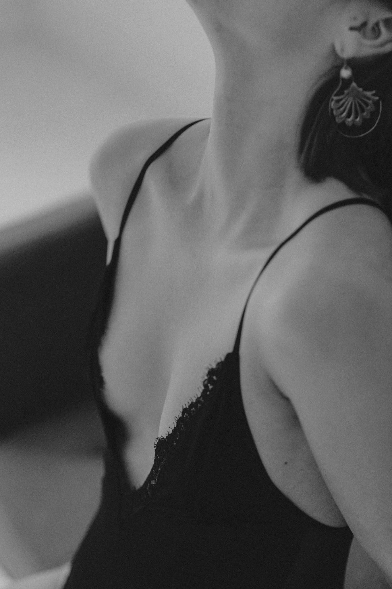 Boudoirkuvaus ja luonnollinen muotokuvaus Jyväskylässä - Maija Kemell