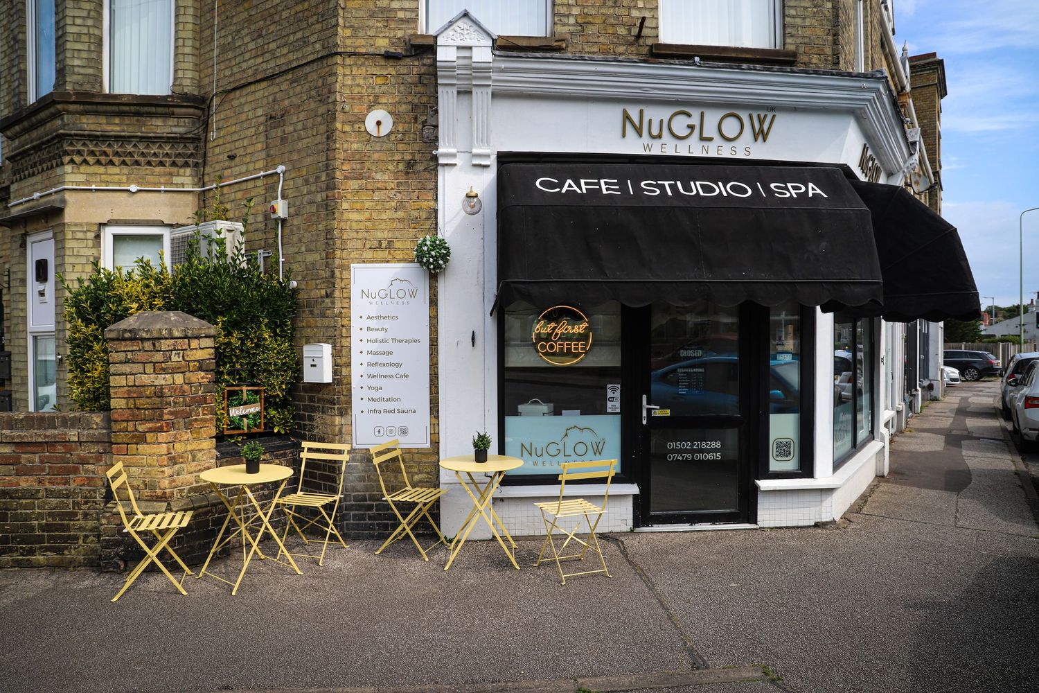 The shop front of a Spa and Café.