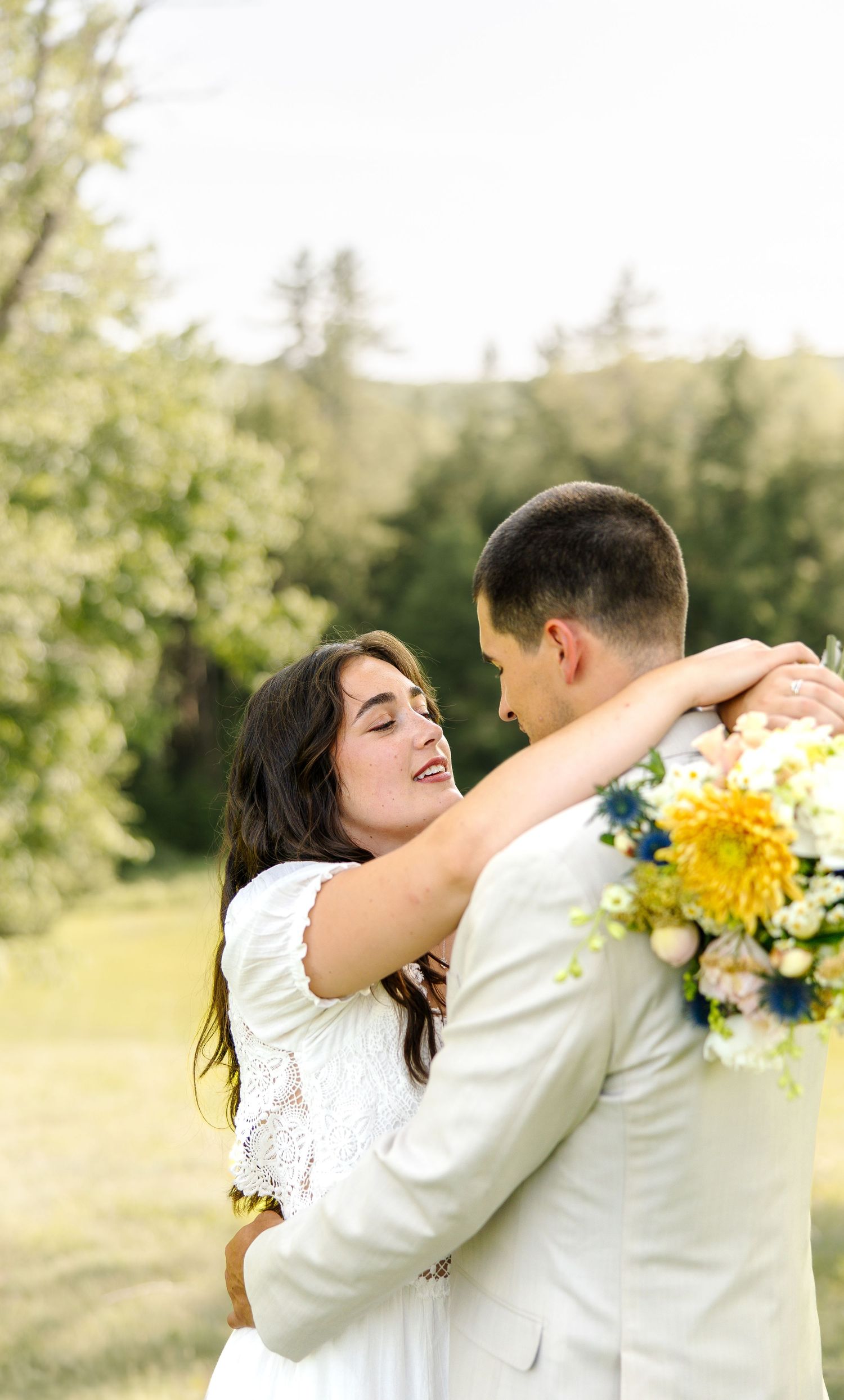 Editorial back yard wedding photography
