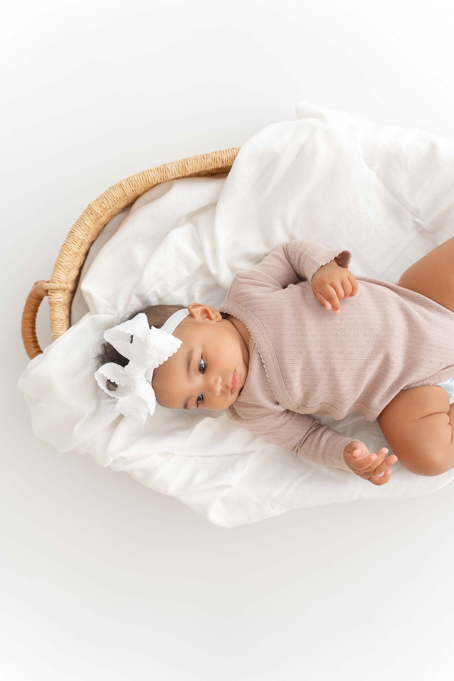 calm, guided baby milestone session in Clarksville TN