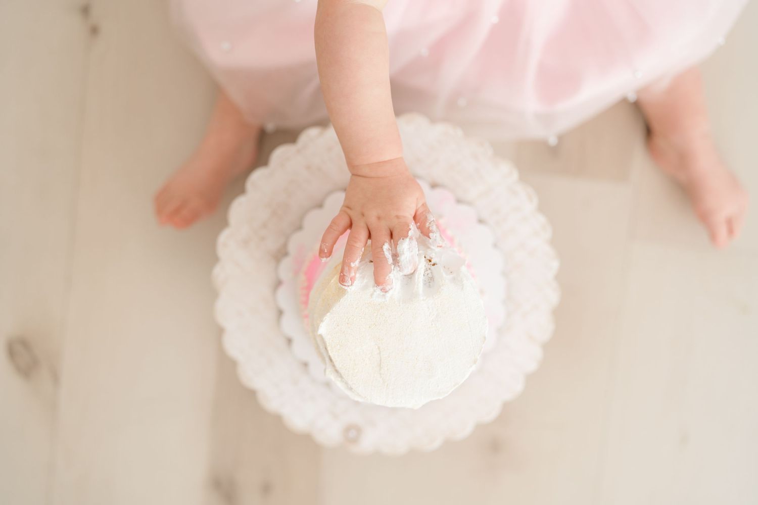 cake smash session in Clarksville TN studio for first birthday
