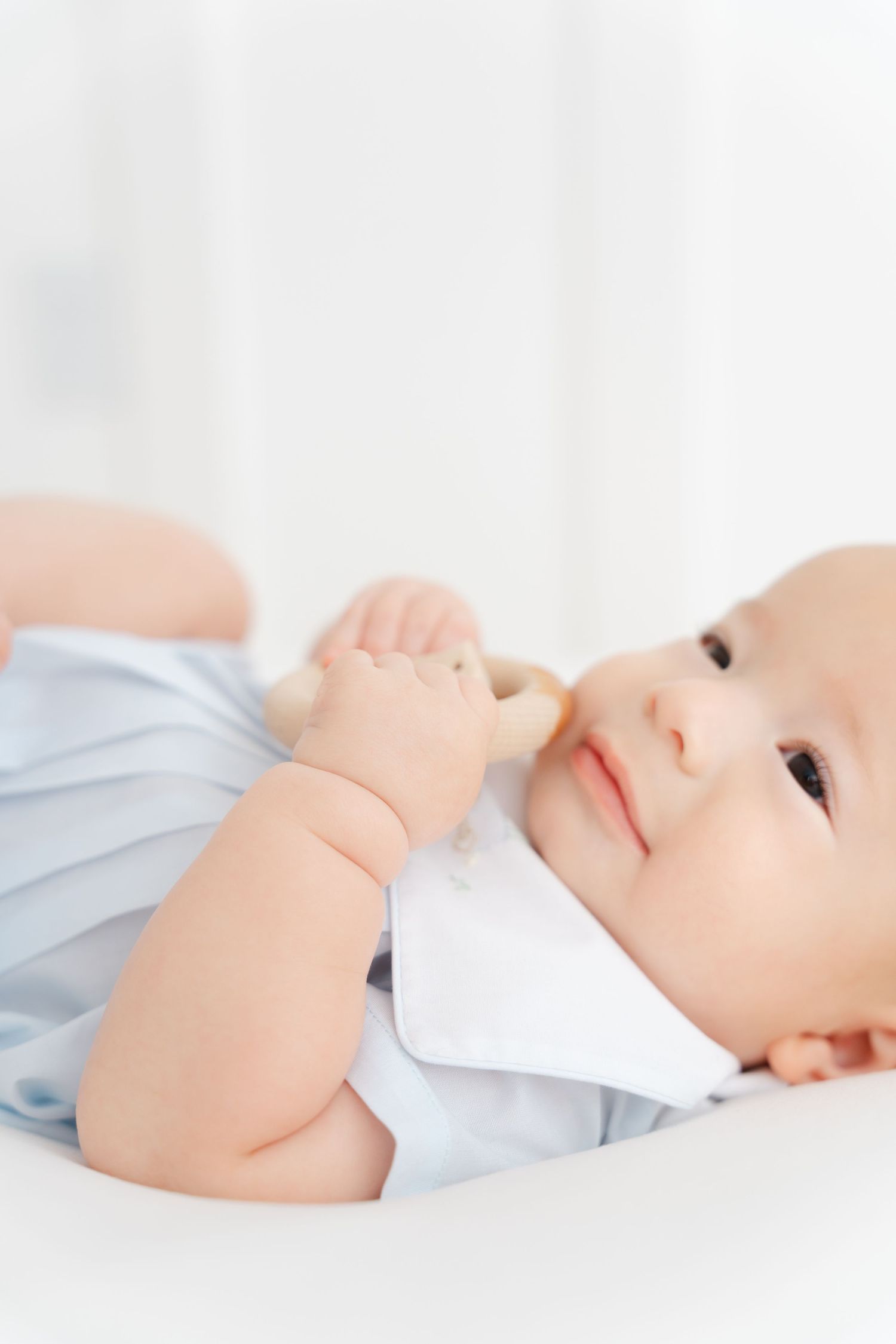 baby exploring during milestone photography session