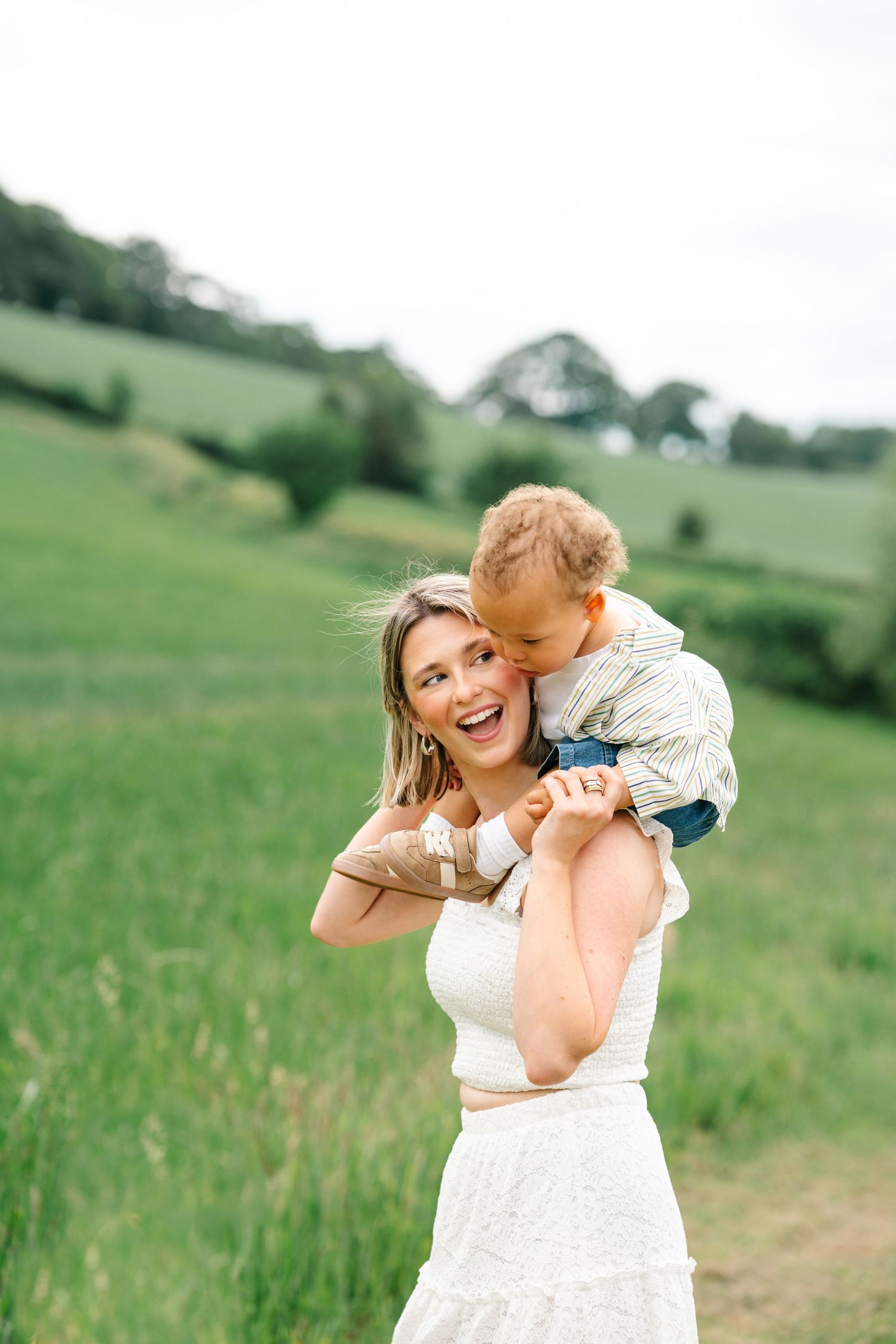 Devon wedding photographer, capture you photography