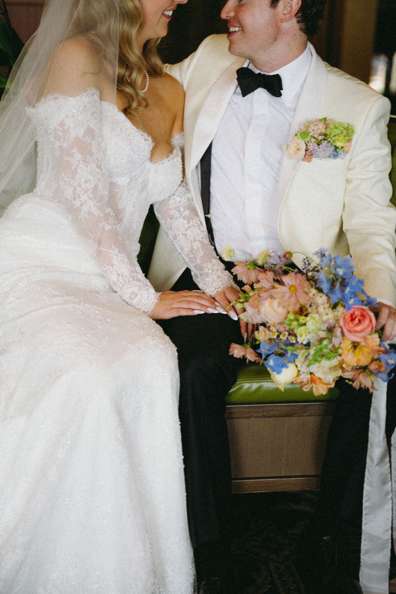 Oak Bay Beach Hotel wedding ceremony Victoria BC