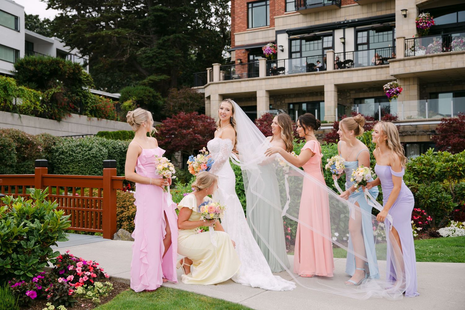 Oak Bay Beach Hotel wedding ceremony Victoria BC