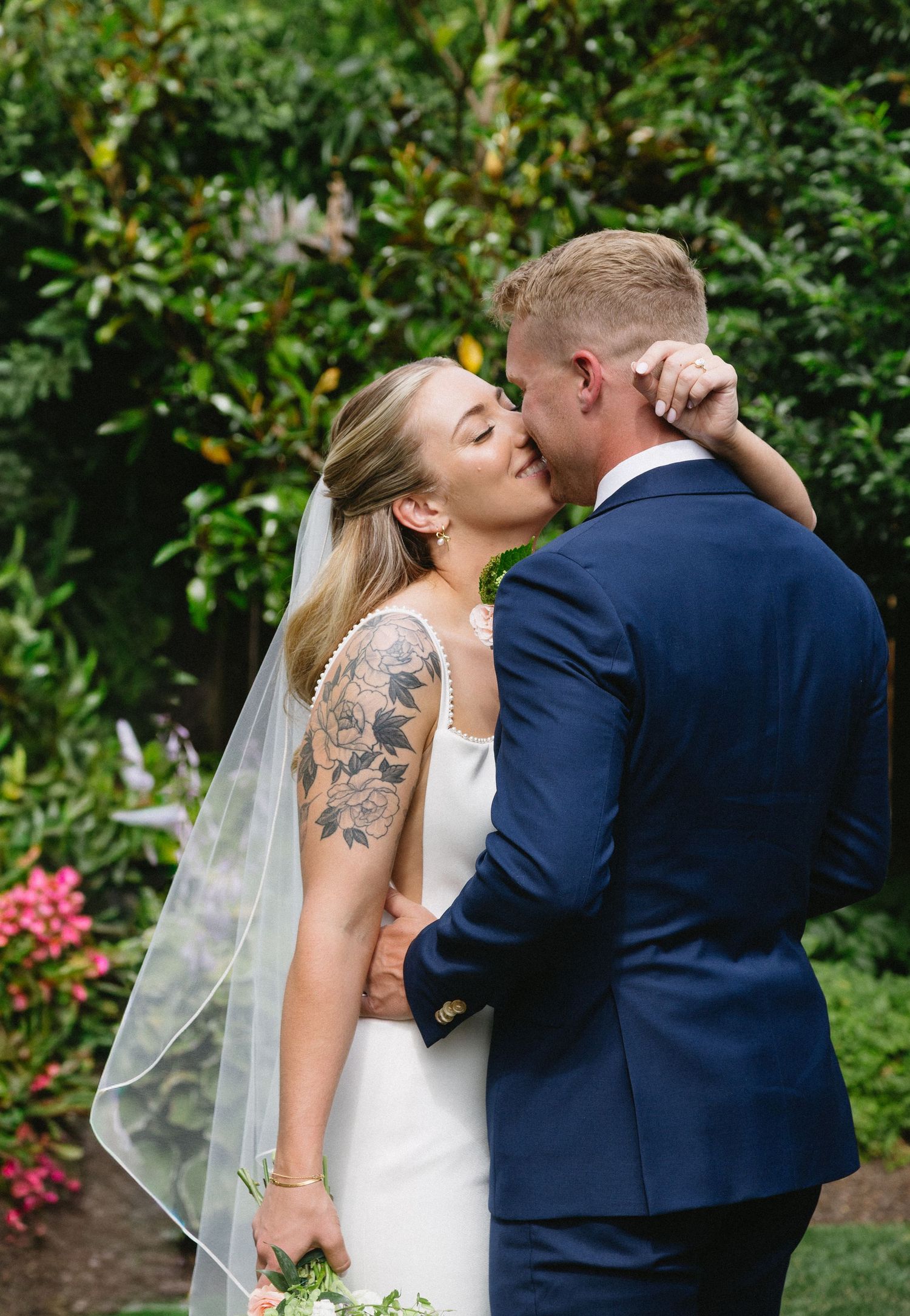 Sidney BC backyard wedding ceremony