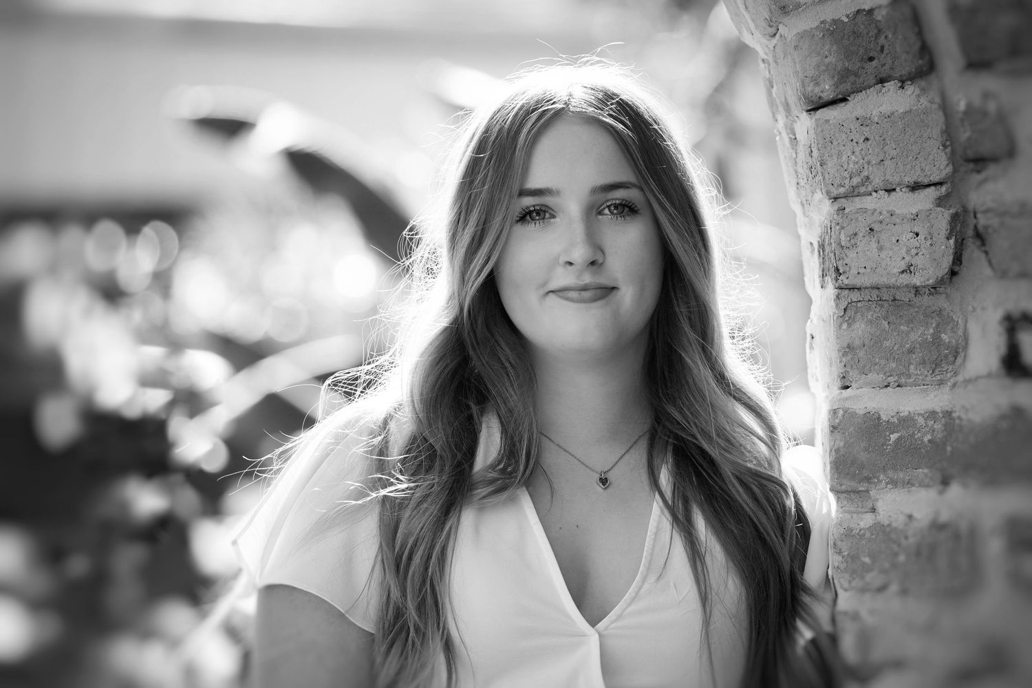 Photographer based in Montgomery, TX. Artistic senior portraits for high school girls. Elegant authentic, and styled to reflect unique style
