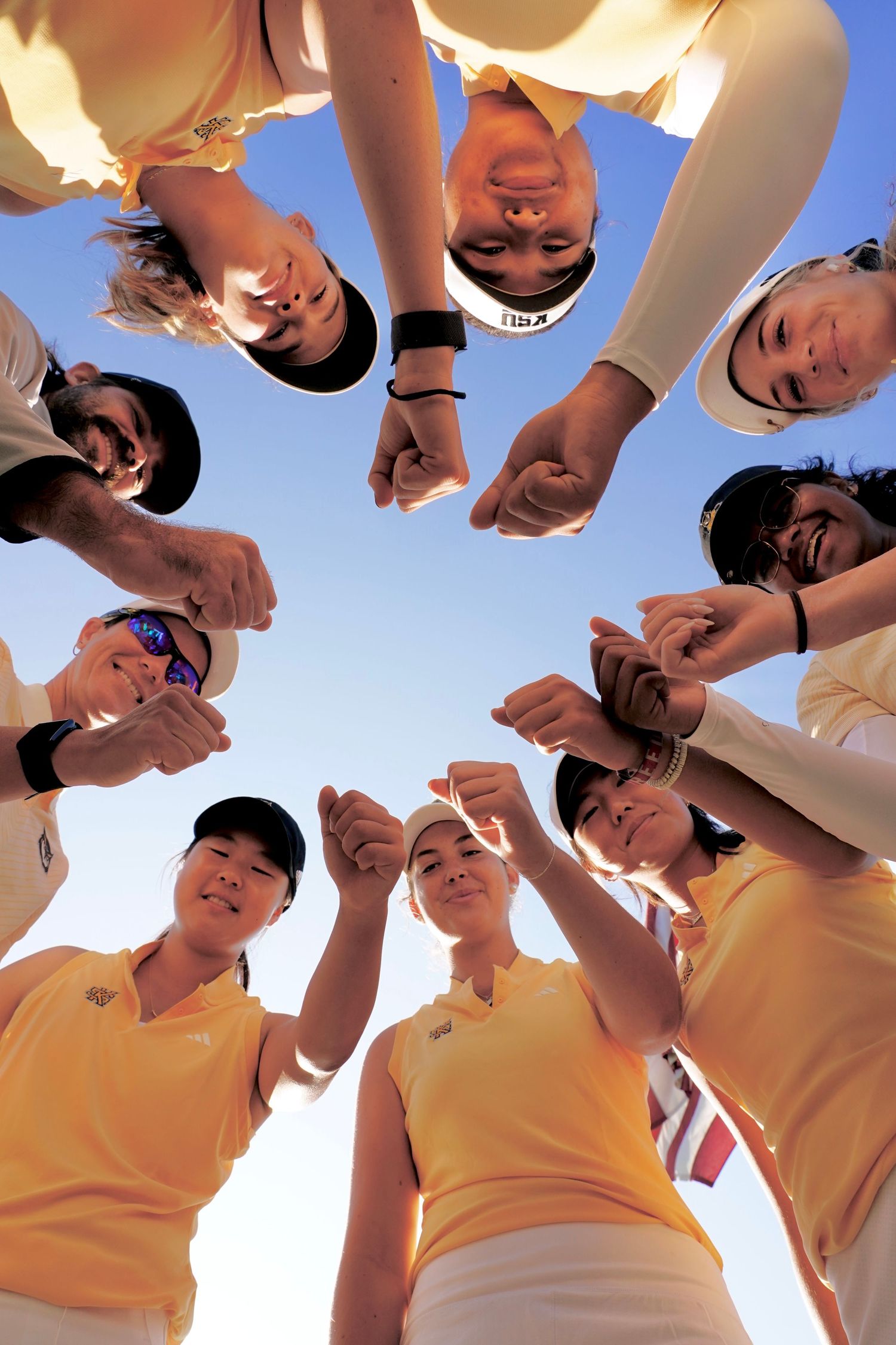 Live D1 golf event during college golf tournament event.  Female athletes, NCAA tournament, college golf, sports event photographer. AAC