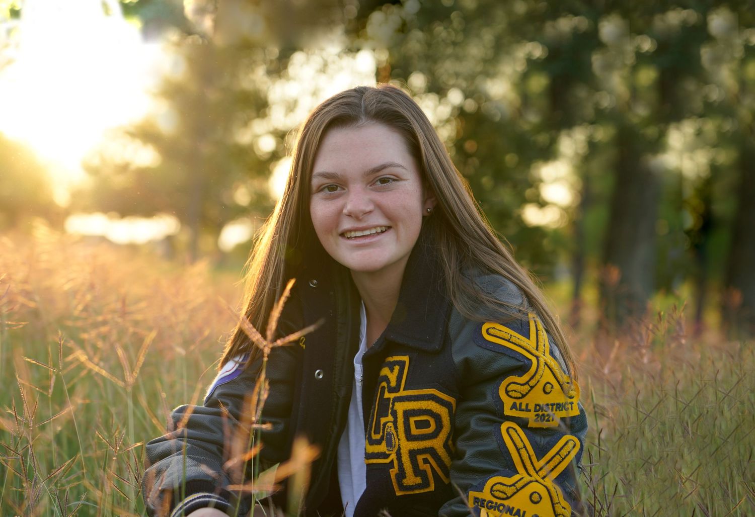 Photographer based in Montgomery, TX. Artistic senior portraits for high school girls. Elegant authentic, and styled to reflect unique style