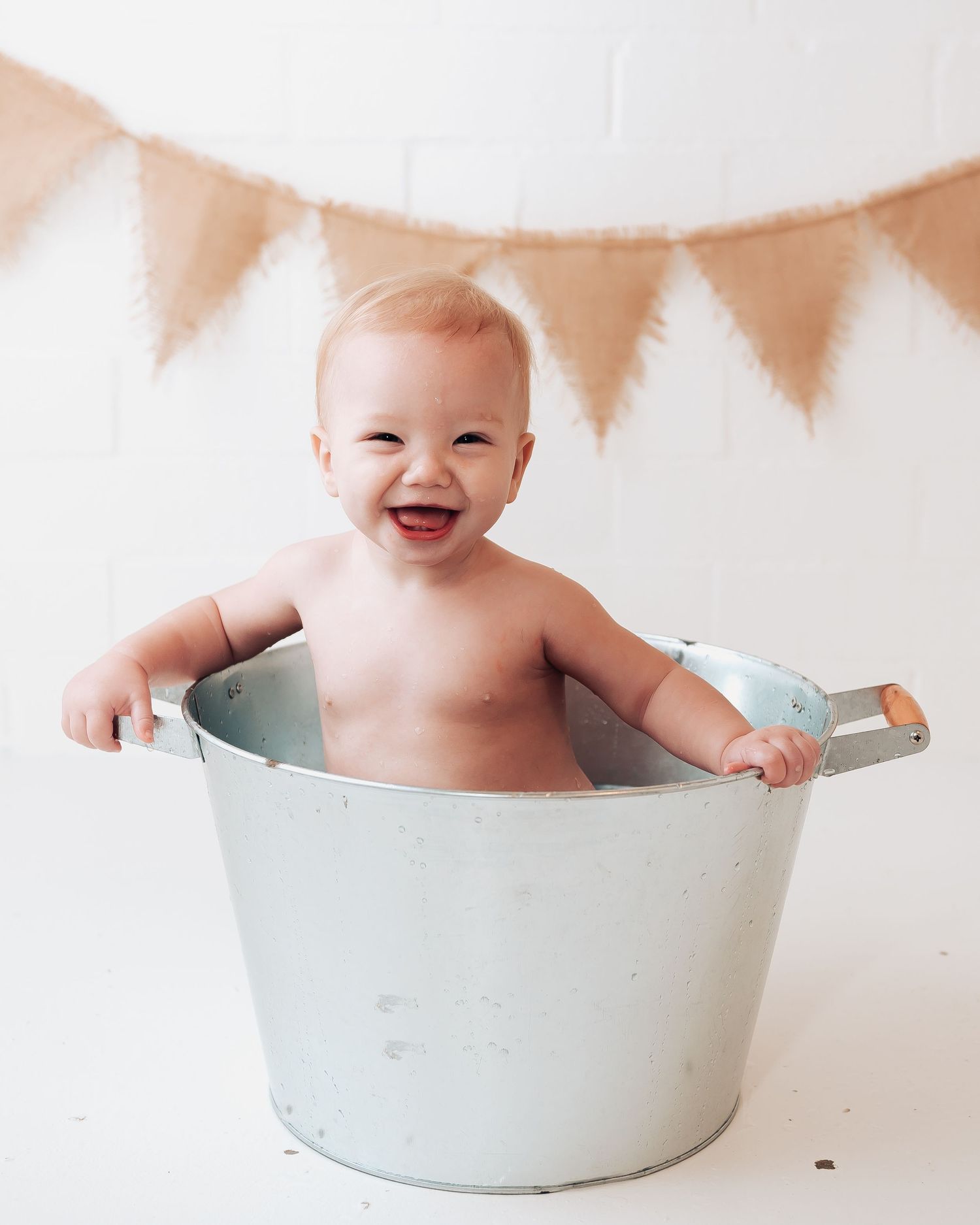 Perth cake smash and bath tub photography studio session