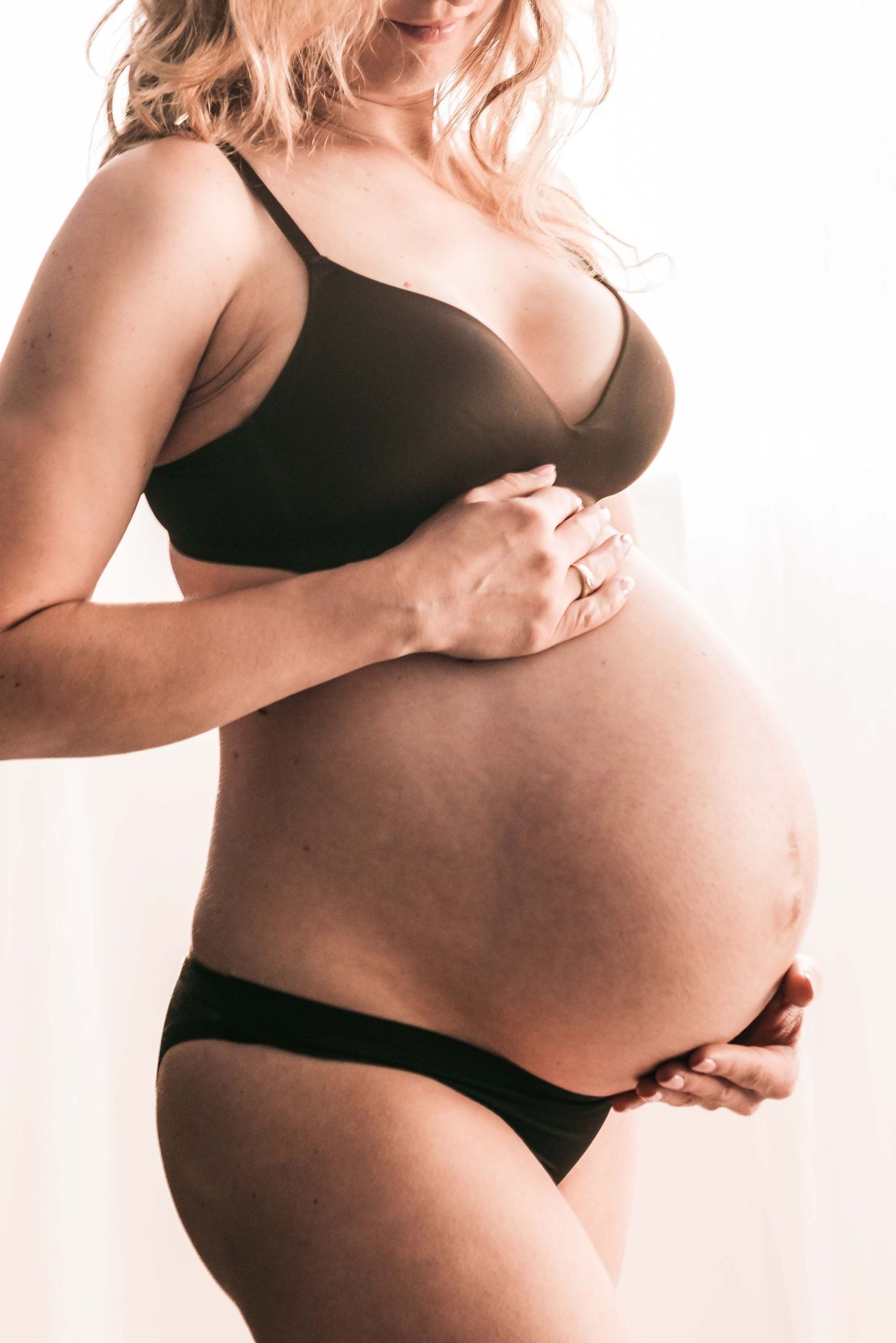 Perth pregnancy photography studio session