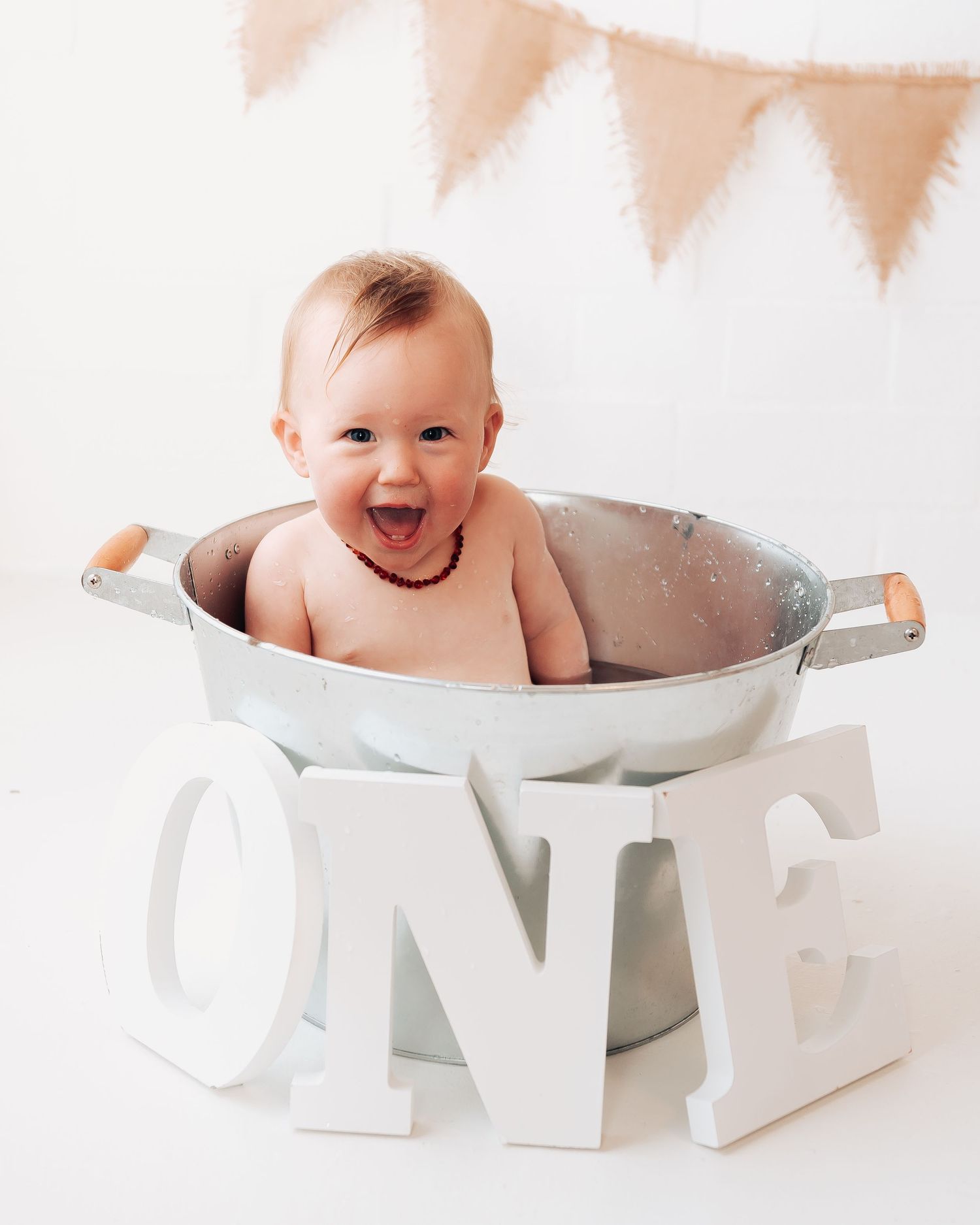 Perth cake smash and splash photography studio session
