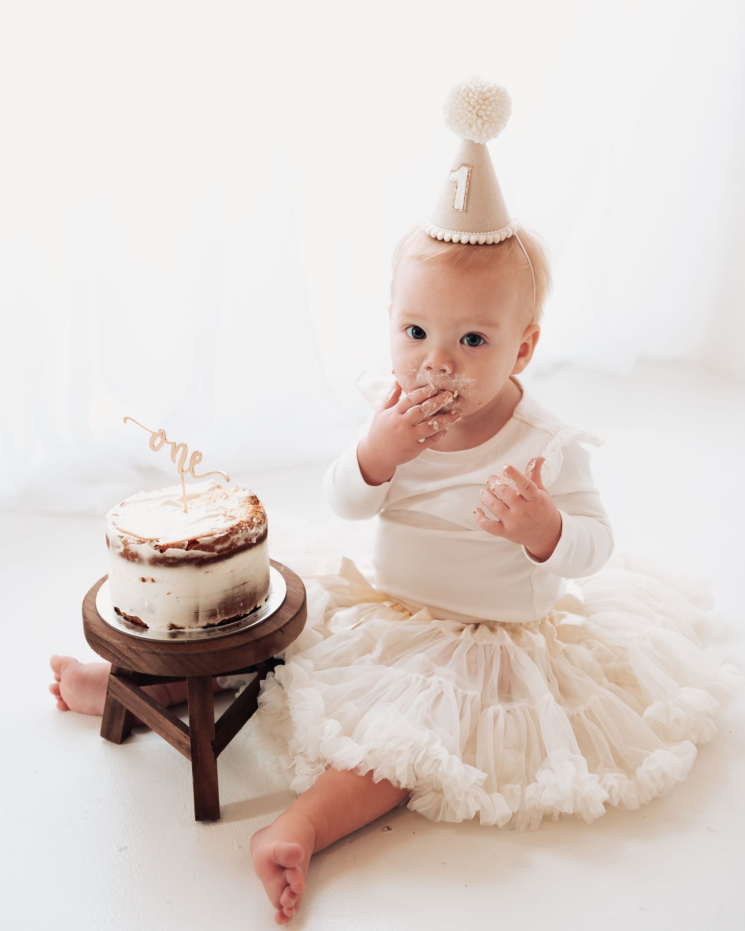 Perth cake smash photography studio session