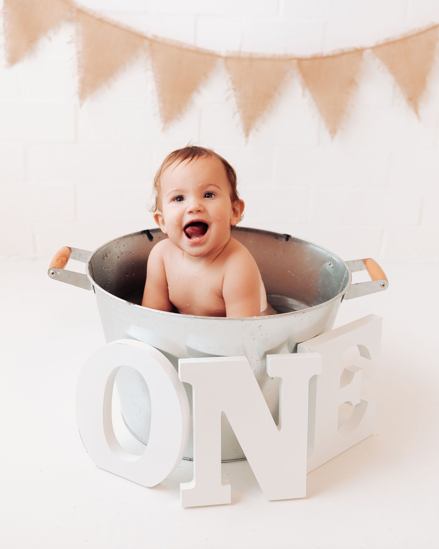 Perth cake smash photography studio session
 Osborne Park