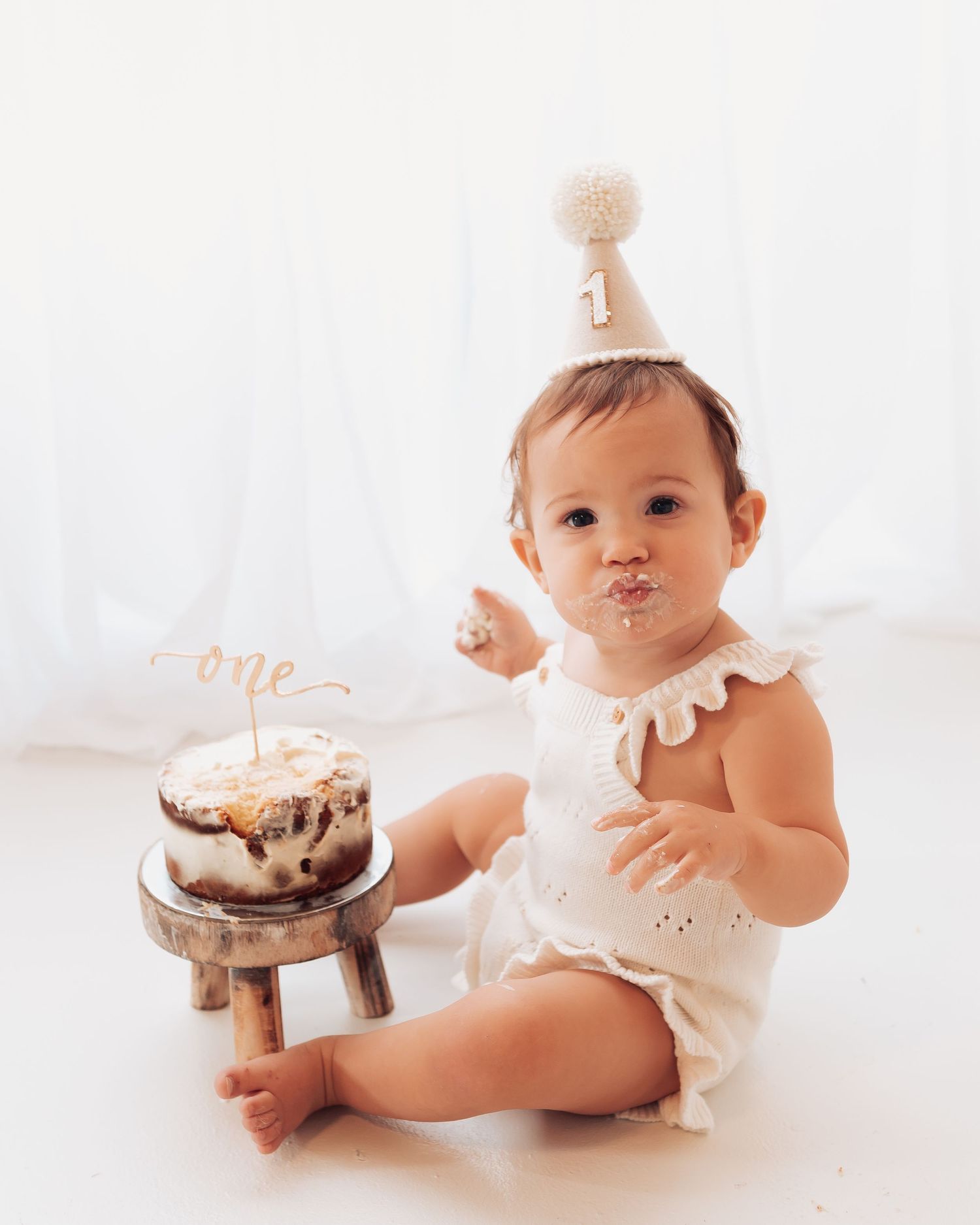 Perth 1st birthday cake smash photography studio session
