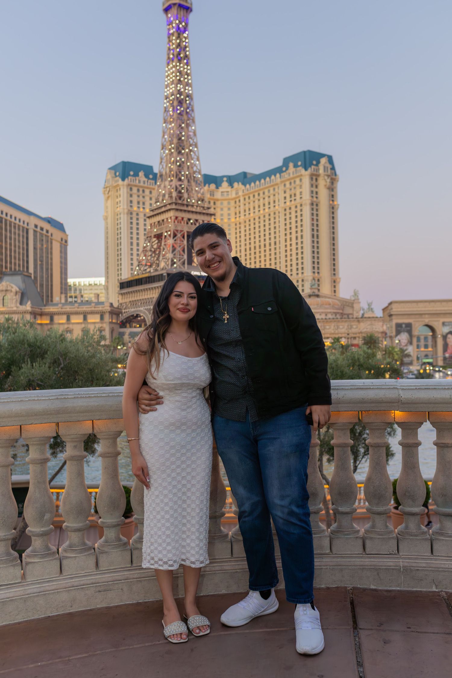 Special, surprise proposal at the Bellagio Fountains in Las Vegas-Las Vegas based photographer