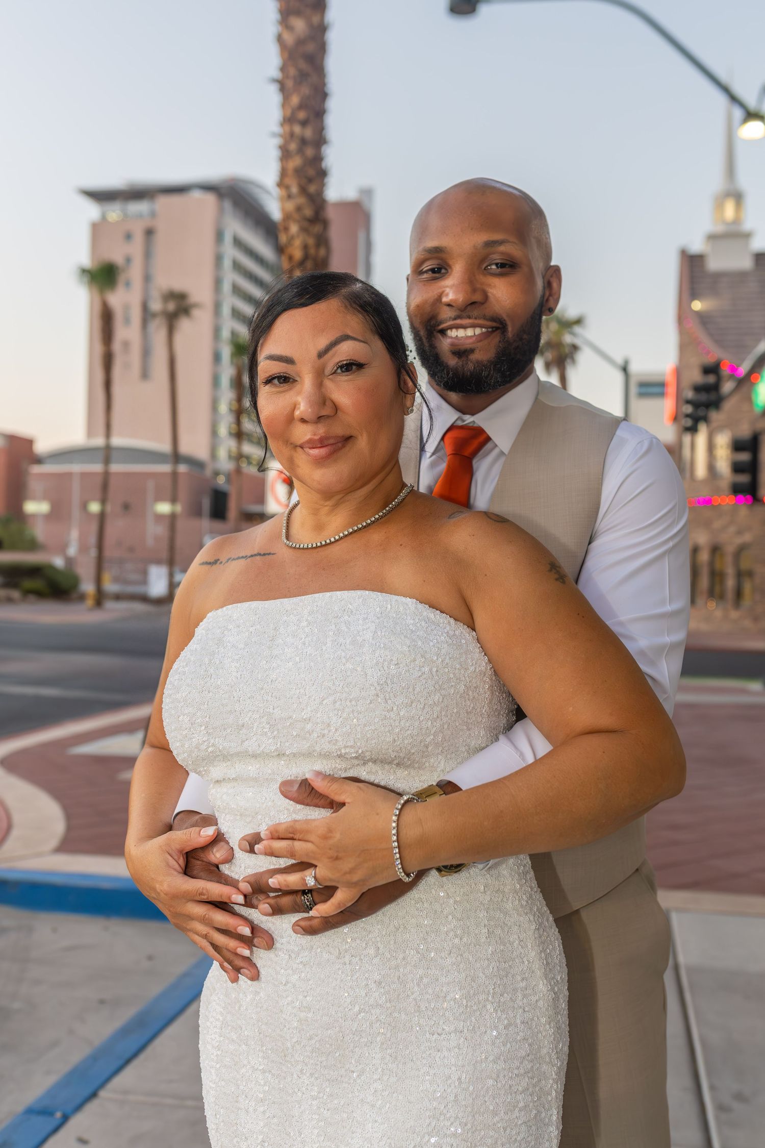 Bride and groom elopement in the beautiful Las Vegas-Las Vegas elopement photographer