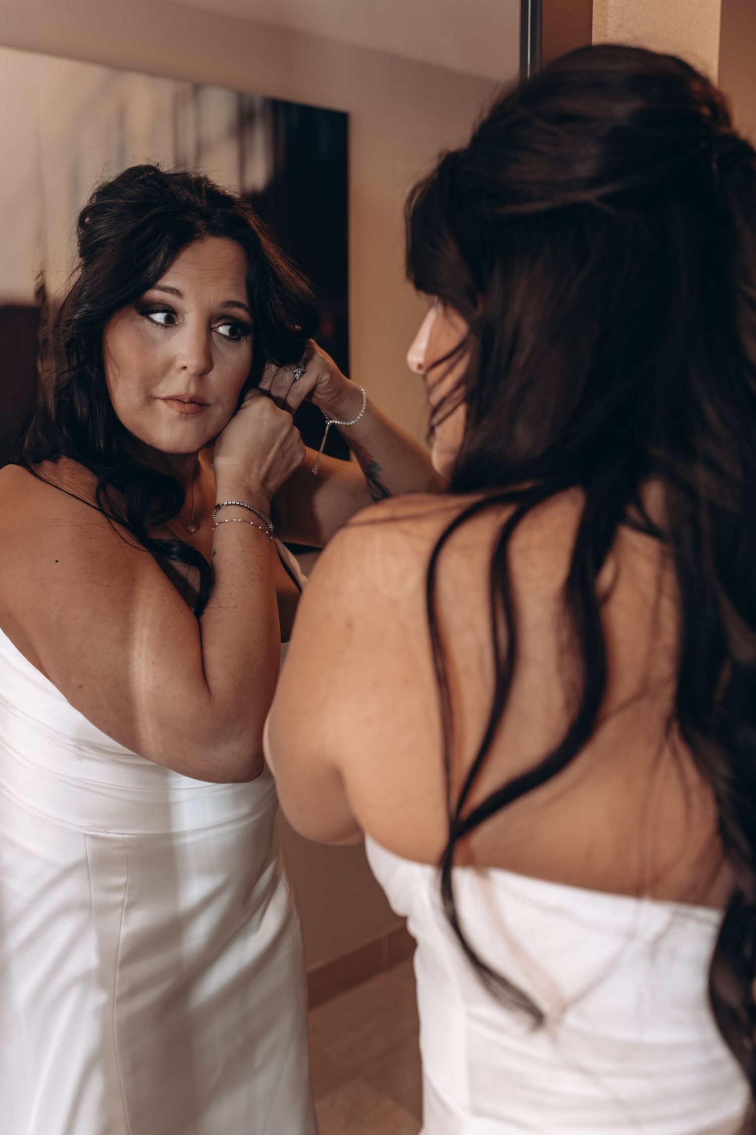 Getting ready hotel room photos-Las Vegas Vegas Wedding and elopement photographer