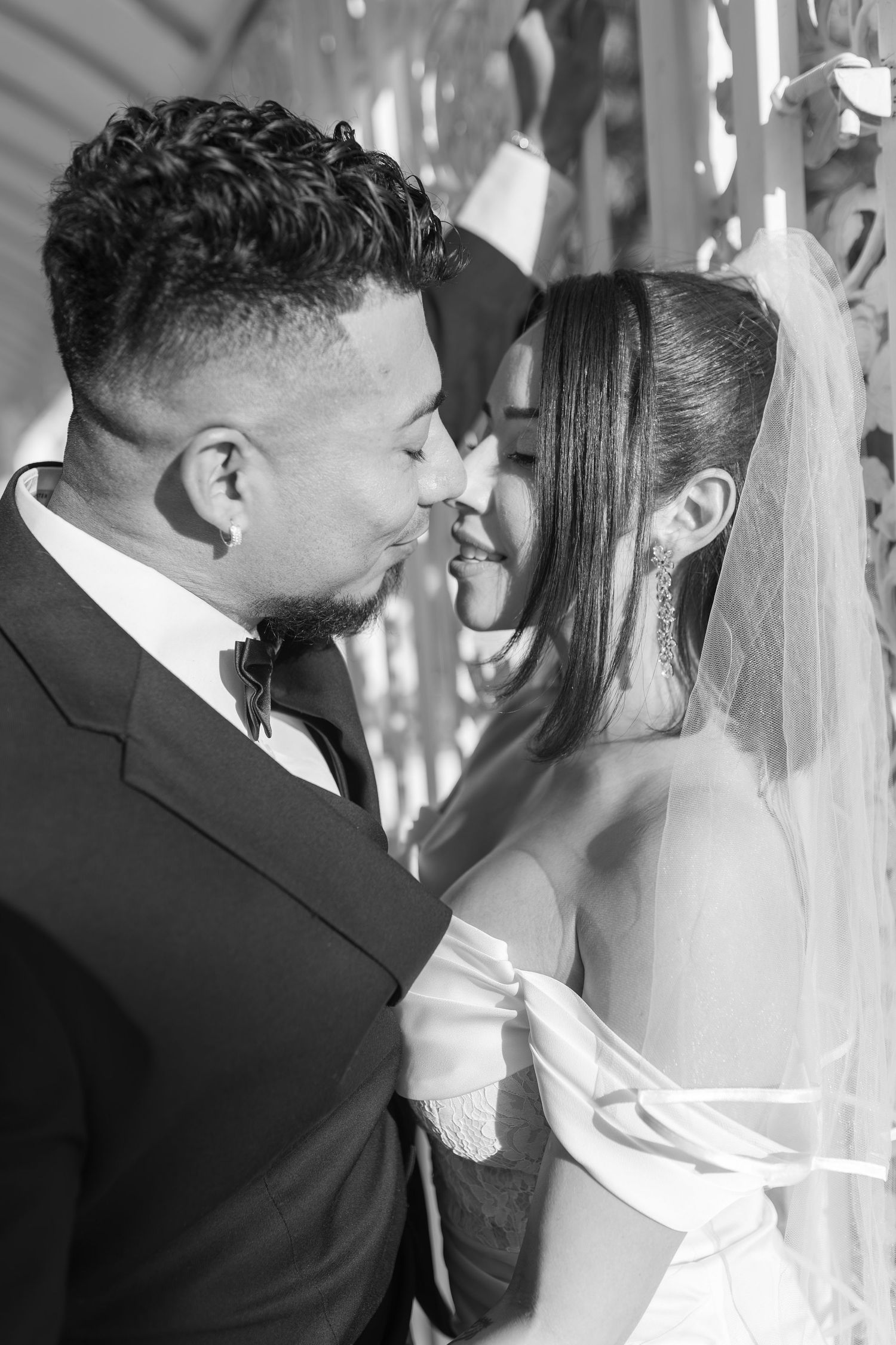 Bride and groom exchanging vows at the Little White chapel in downtown Las Vegas- intimate wedding and elopement photographer