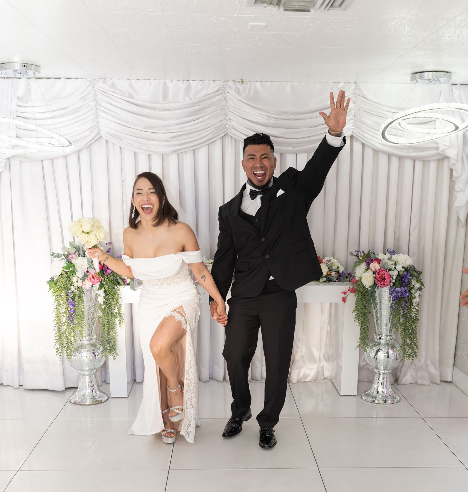 Bride and groom exchanging vows at the Little White chapel in downtown Las Vegas- intimate wedding and elopement photographer