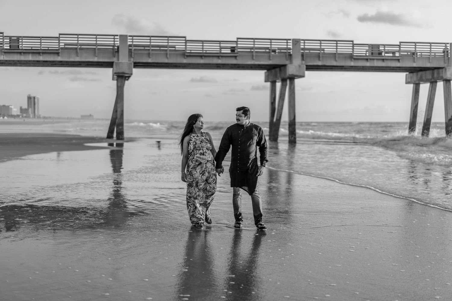 Maternity photoshoot in Dallas with natural light portraits and 4K video sessions wedding photographer capturing Indian and American wedding