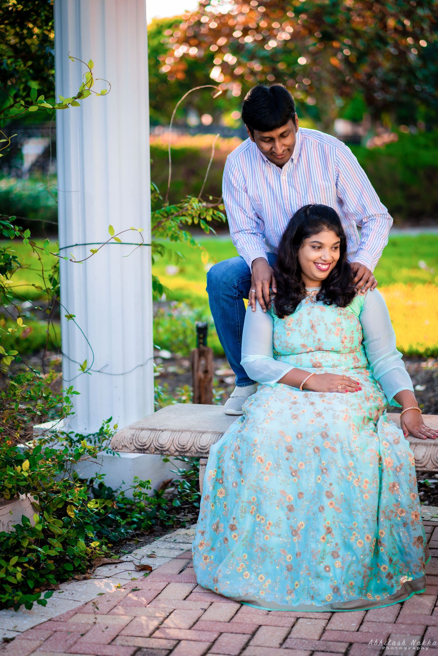 Pre-wedding photoshoot in Dallas with romantic photography and cinematic 4K video portrait photography in Dallas including family
